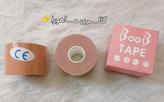 چسب_لیفت_سینه برند BOOBTAPE جنس چسب اکلیریک جنس پارچه کتان و اسپاندکس نخ لاکرا